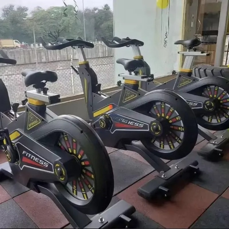 دراجة تمارين داخلية تجارية بنظ - مراجعة Home Gym Exercise وسعره